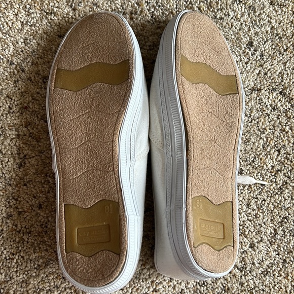 COPY - white sneakers - Picture 4 of 4